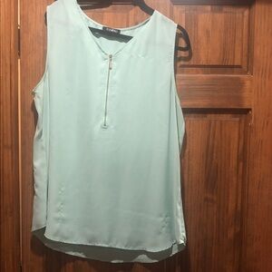Roz & Ali Women's Sleeveless Zip-Front Blouse - Light Green